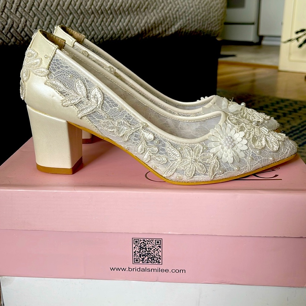 Bridal Smilee white size 40 European